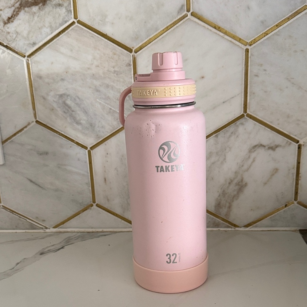 Takeya Pink Water Bottle - 32 oz